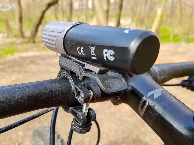 Cyklisticke svetlo Fenix BC21R