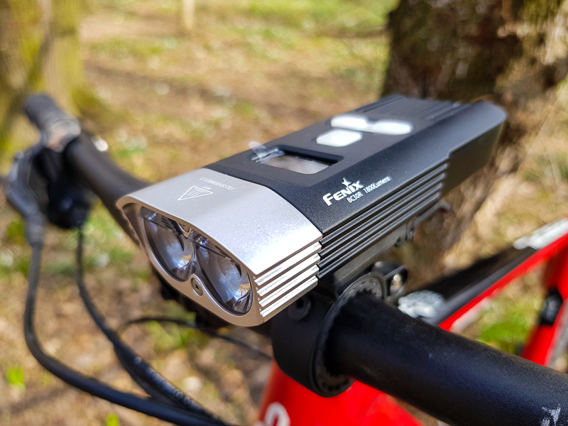 Cyklisticke svetlo Fenix BC30R